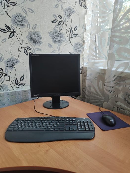 Компьютер LG Flatron L1742SE