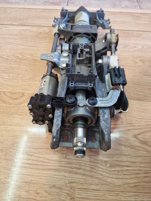 Кормилна колона за BMW F-серия - електрическа