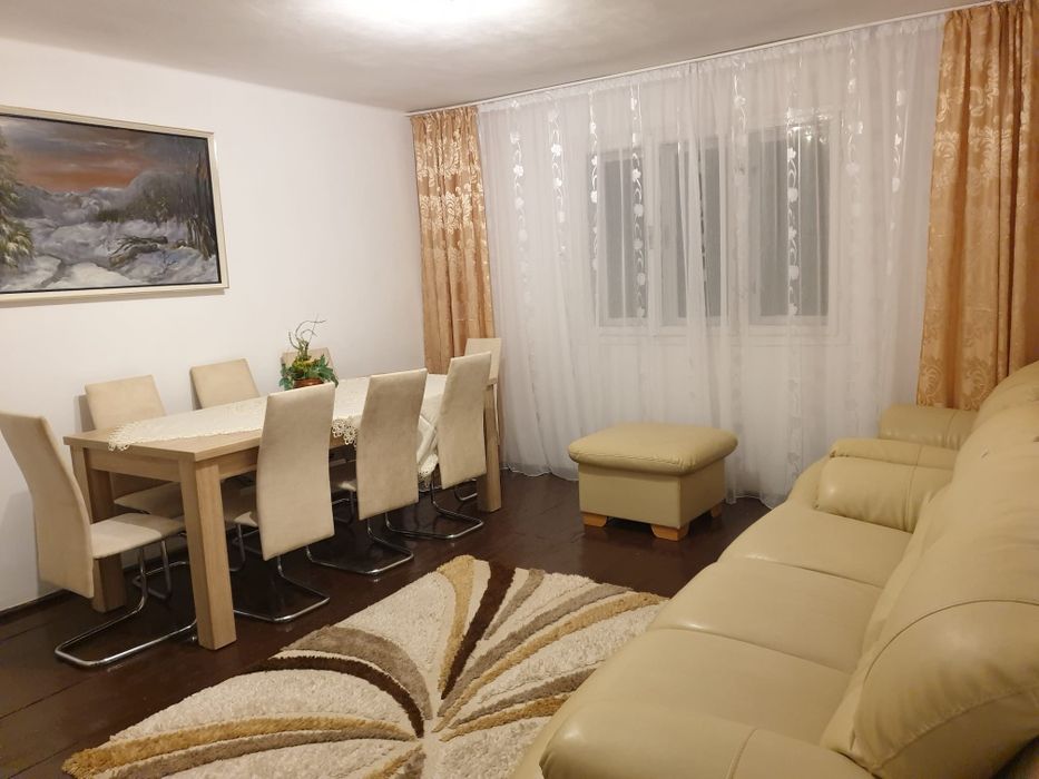 Oază de liniște și tradiție: Proprietate unică cu 4 corpuri în Mustești (Gurahonț)