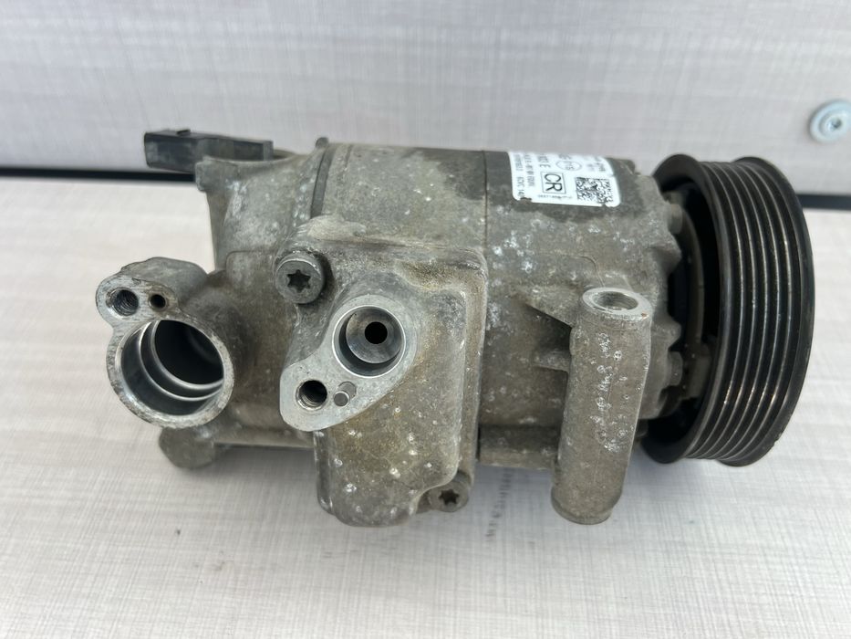 Компресор за климатик 5N0 820 803 E Delphi VW AG