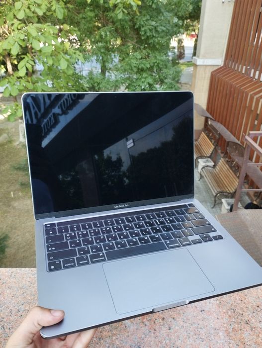 Macbook Pro M2 13 Inches 2022