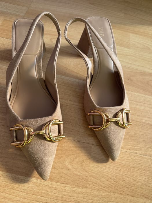 Нови Zara- 38 номер