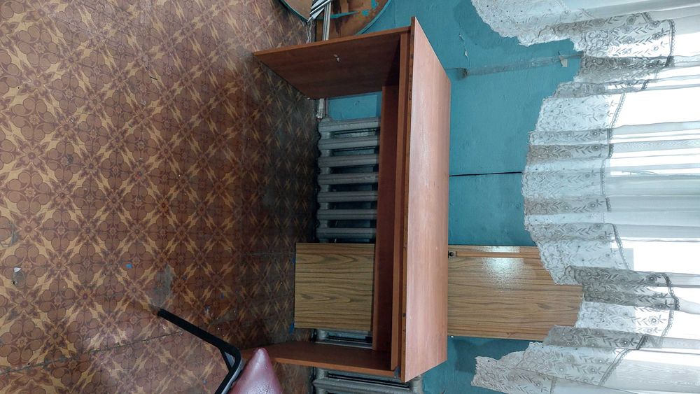 Стол  письменный