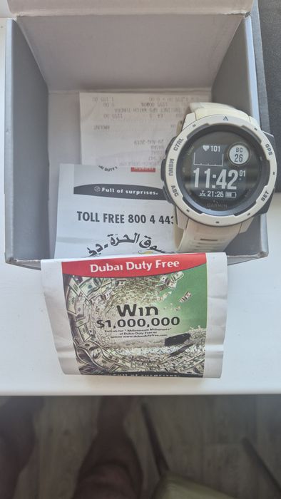 Часы Garmin Instinct