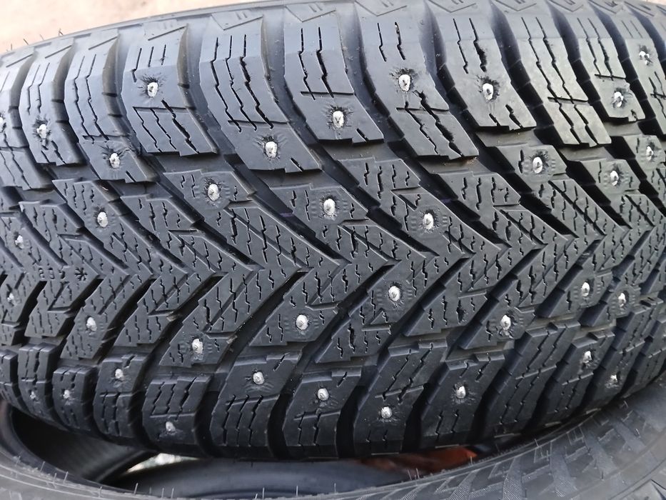 Продам зим.шины 235×55×19  "Nokian HAKKAPELITTA 10P suv"