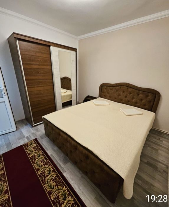 Vand apartament 2 camere ,etaj 2 !Renovat si.mobilat -totul Nou!