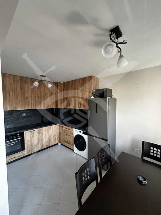 Дава се под наем Четиристаен апартамент в София, Иван Вазов - 136 кв.м за 1500 € - Снимка #1