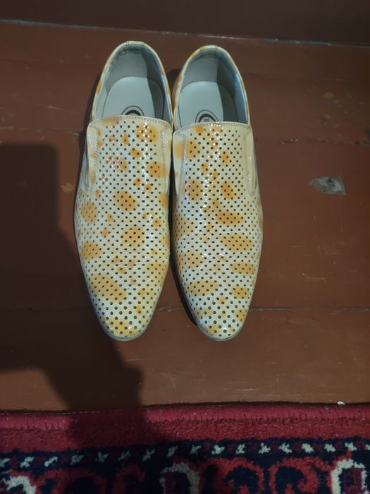 Костюм и туфли для вас