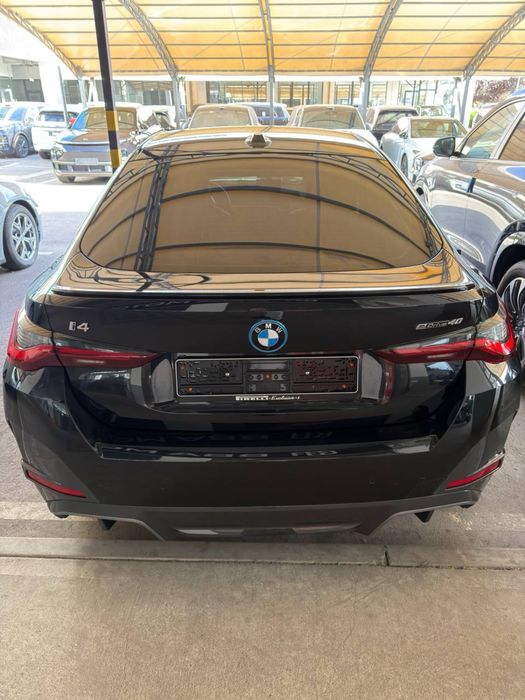 Bmw i4 40l full 2022 yili