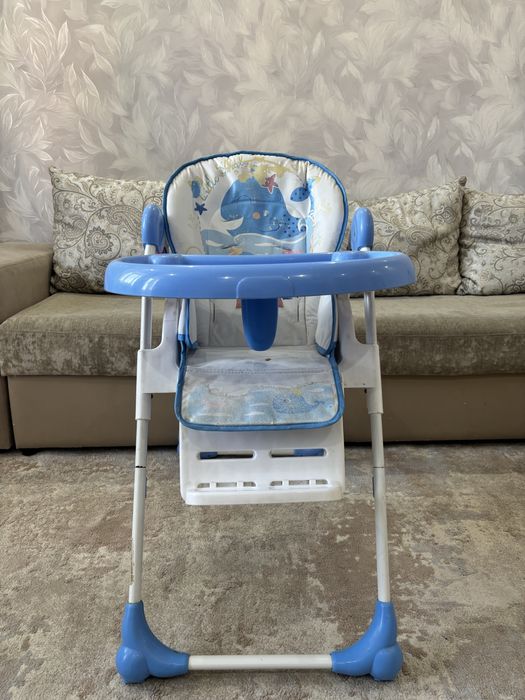 Продам стульчик для кормления малыша.