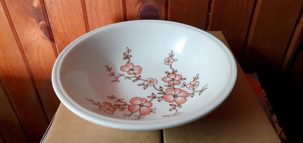 Английски сервиз чай и десерт чисто нов не е разопакован 5 части