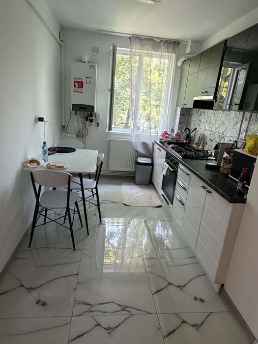 Vând apartament 2 Camere in Caracal ,cartier gara