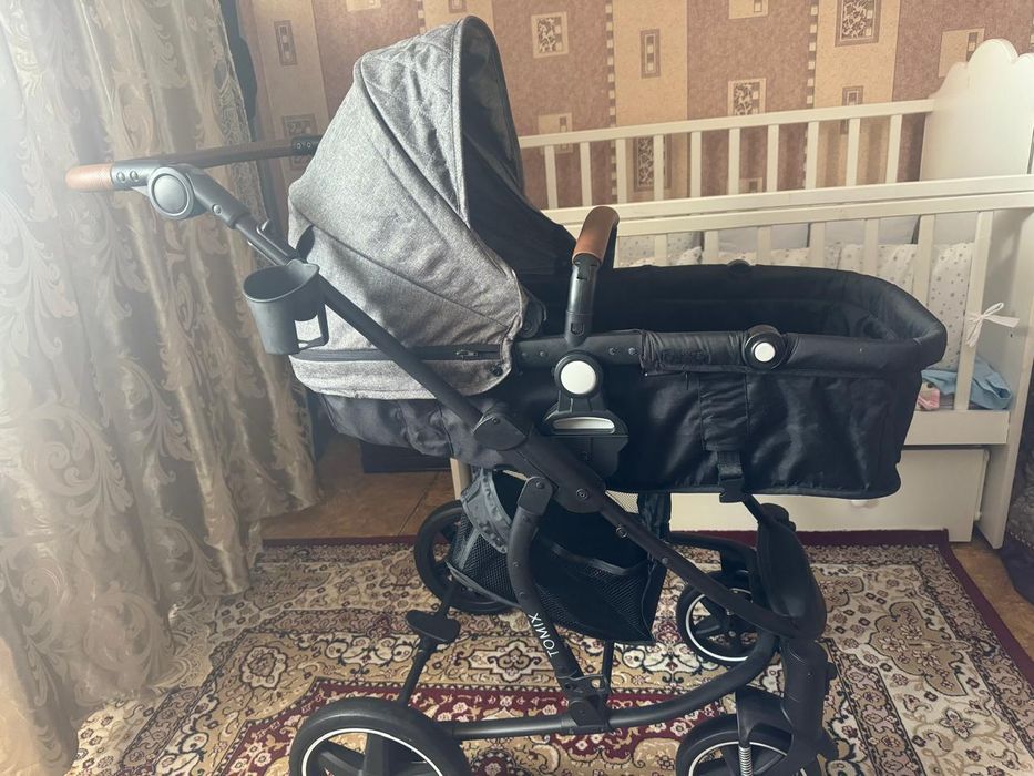 Продадим детскую коляску