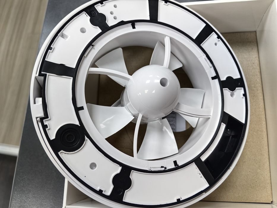 Умен вентилатор за баня ф100/125