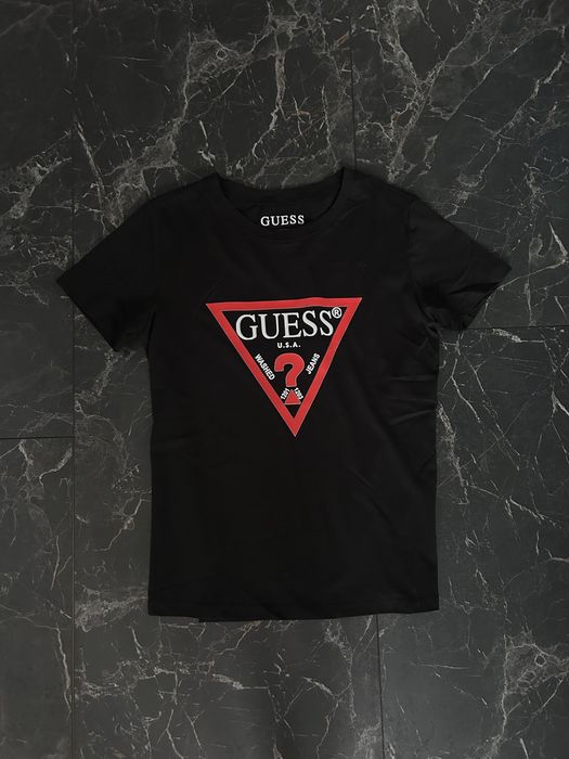 GUESS НОВИ Дамски тениски, М