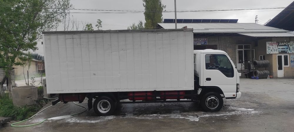 Isuzi 2010 terilgan surochni sotilad