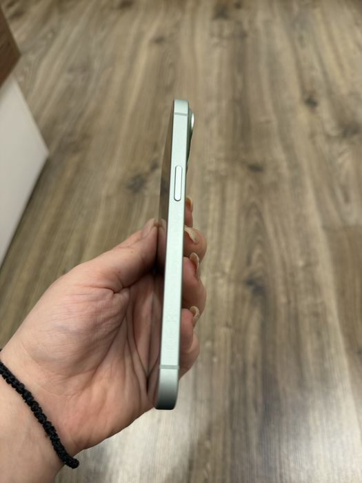 Iphone 15 green 128 GB
