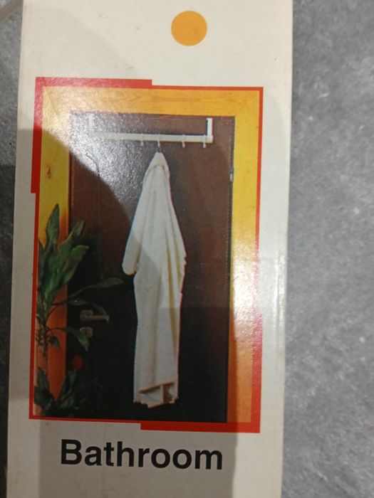 Закачалки,нови, във кашони