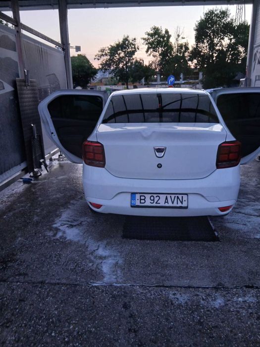 Vand Dacia Logan ALB motor 1.0 benzina+GPL