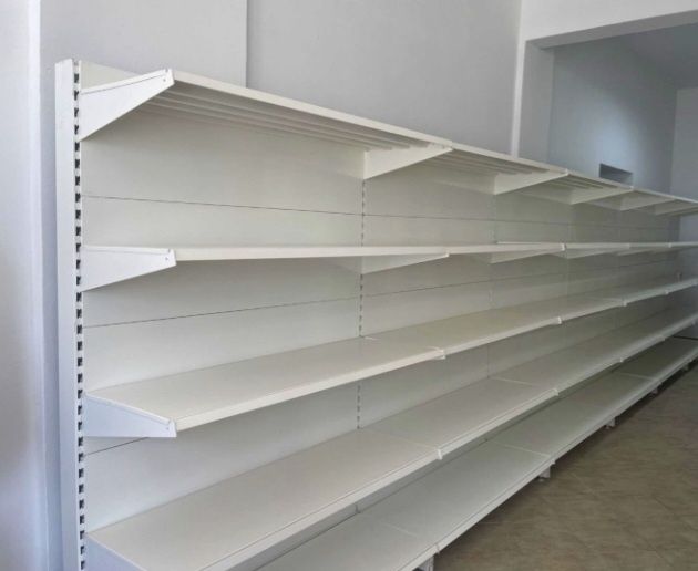 Rafturi de magazin