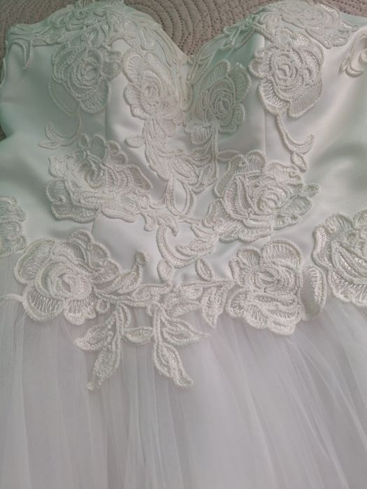 Къса булчински или официална рокля