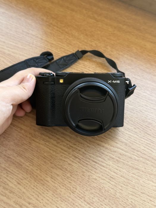 FUJIFILM Xm5 ( в идеальном состоянии)