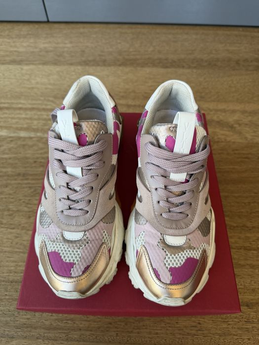 Оригинални сникърси VALENTINO GARAVANI IT38