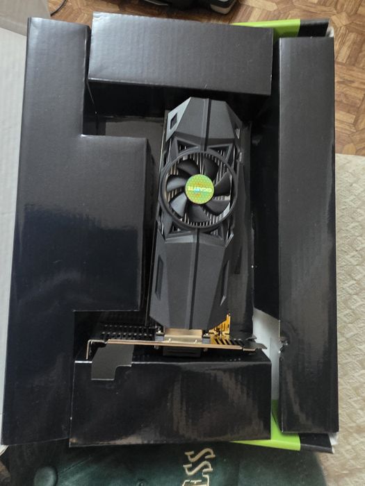 Видео карта GTX 1050, новая