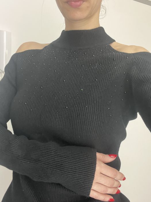 Черна поло блуза