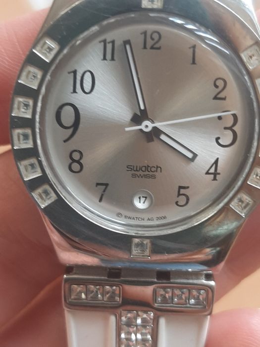 Ceas de damă Swatch Irony (Swiss Made) – Carcasă inox, detalii cristale

 Swiss Mad