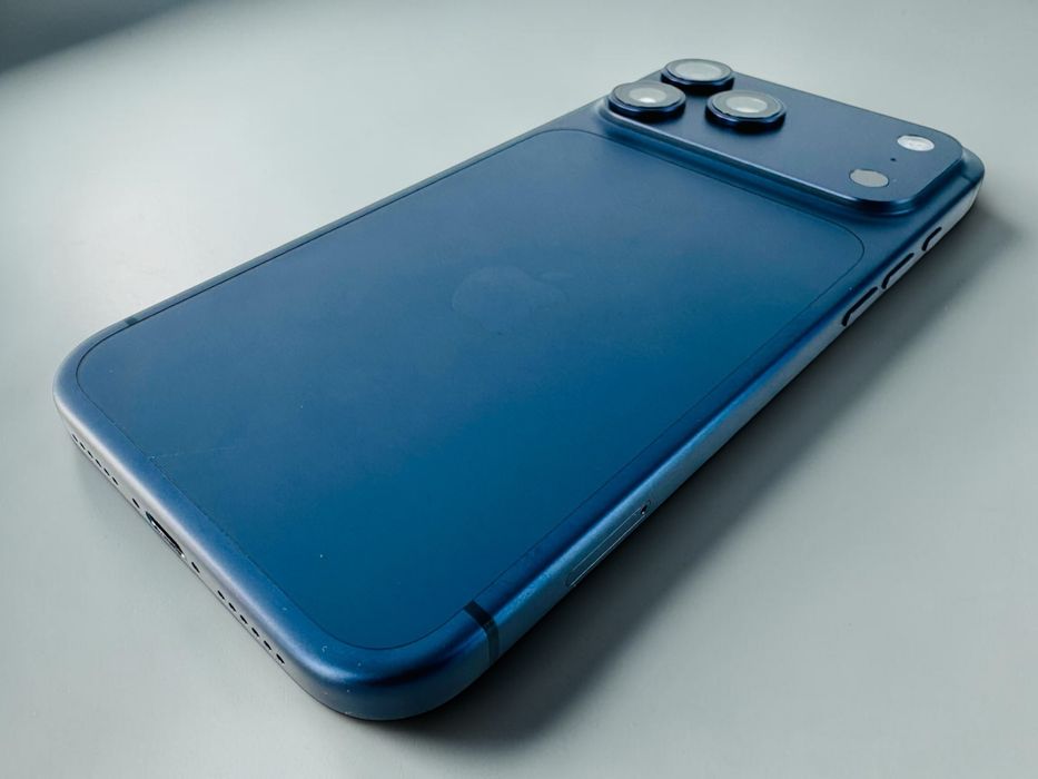НОВ! Apple iPhone 17 Pro Max 256GB Blue 5 Заряда! Гаранция!