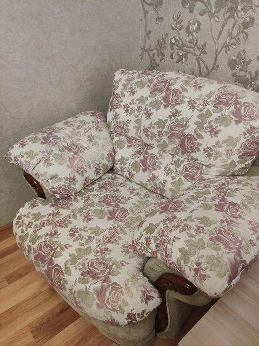 Продам мягкий уголок