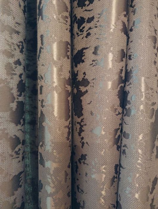 Занавески мраморные.