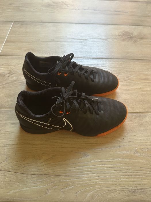 Ghete fotbal nike tiempo