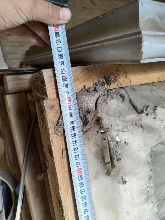 Деревянные окна с коробом.