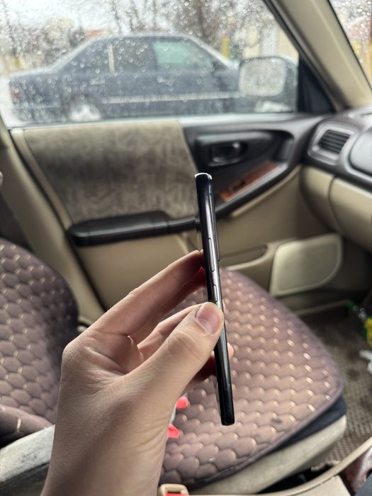 Samsung Galaxy S22 в хорошем состоянии