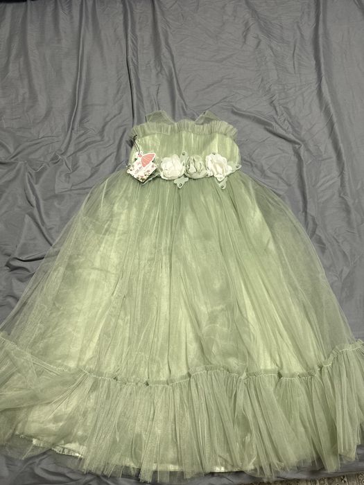 Платье для девочек нарядное, для фотосессии или дня дня рождения.