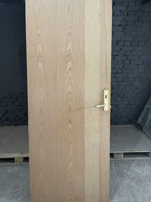 Продам межкомнатные двери