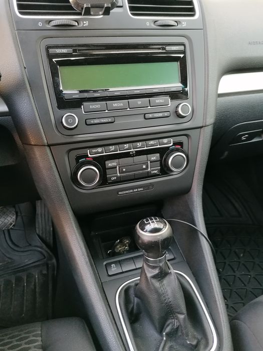 Volkswagen Golf 6 – 1.6 TDI, 105 CP – An 2012