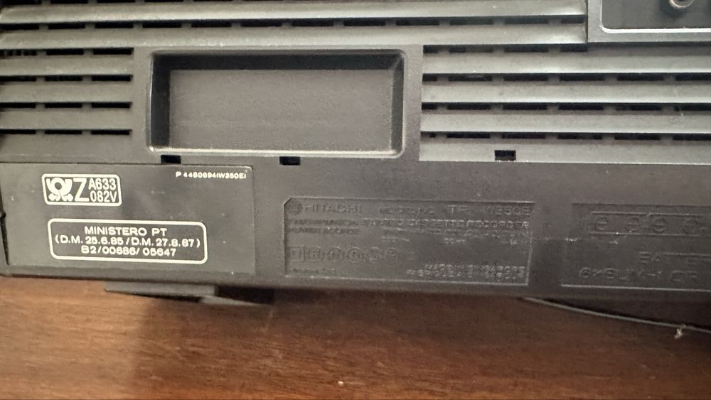 Касетофон Hitachi