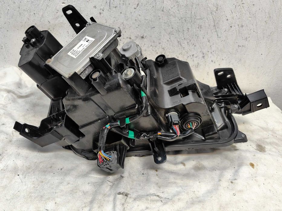 Оригинален фар Мазда Mazda CX30 Full Led