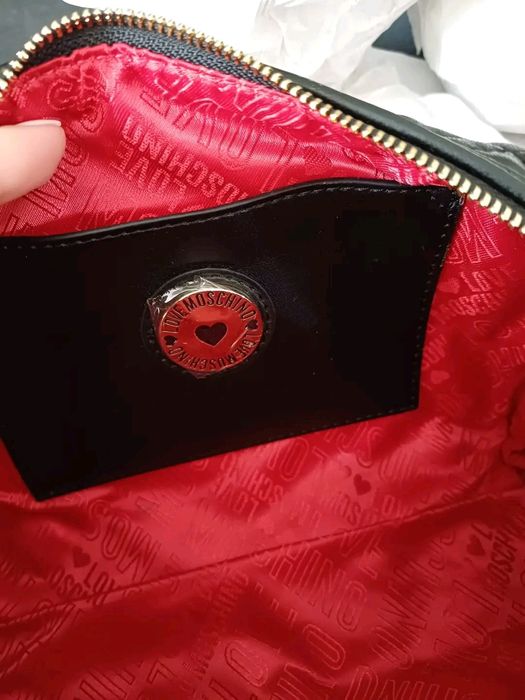 несесер love moschino