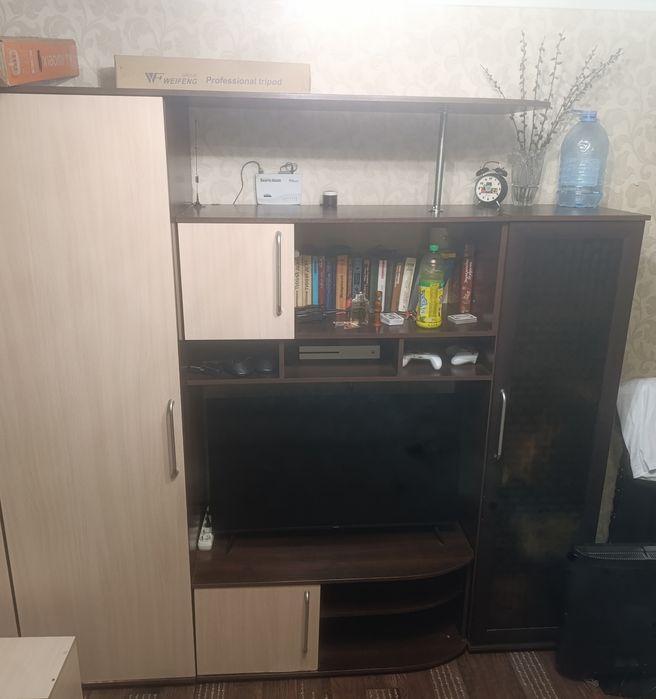 продаю стенку на зала.
