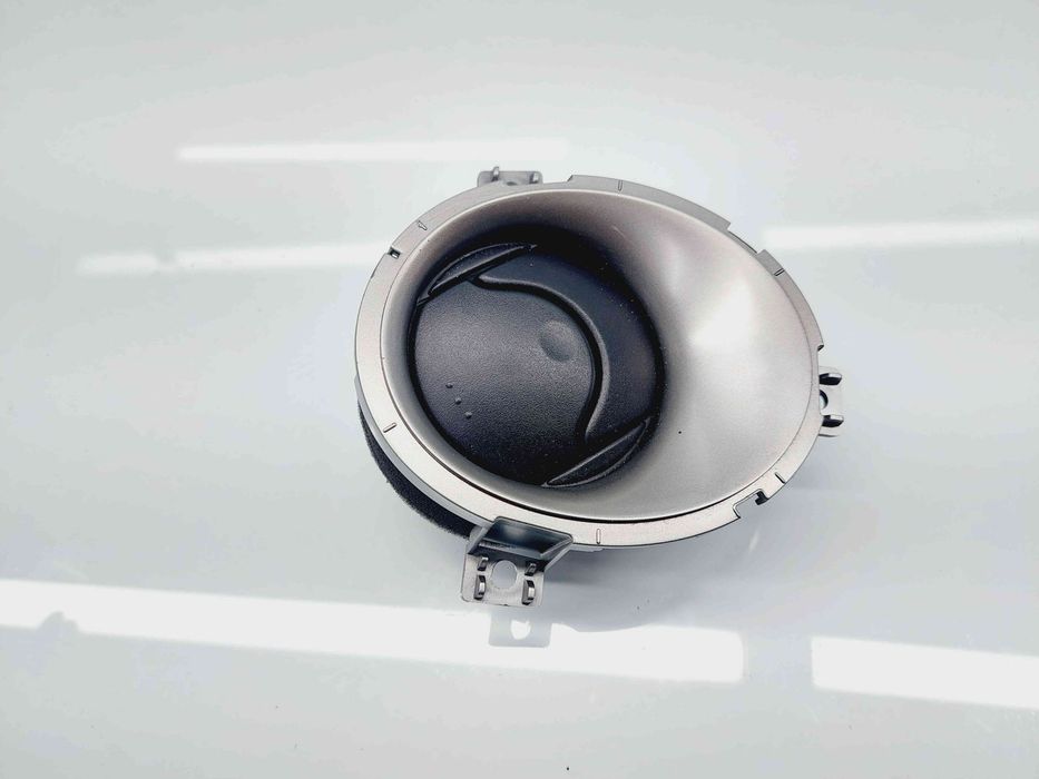 Grila aerisire stanga Nissan Juke [Fabr 2010-2014] Hatchback 687611KE