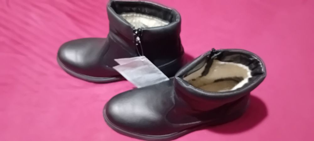 Боти,цели и перфоре обувки