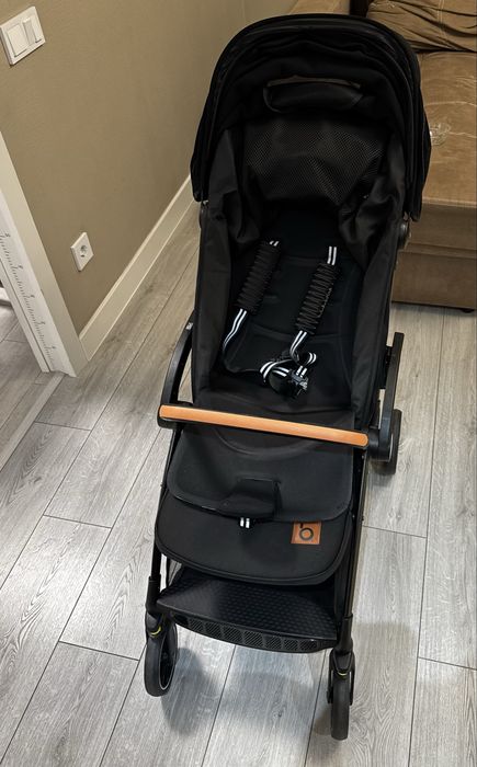 Продам прогулочную коляску