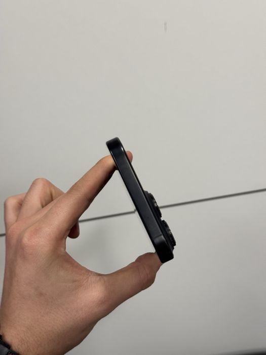 Продавам iPhone 16 PRO MAX 512 GB