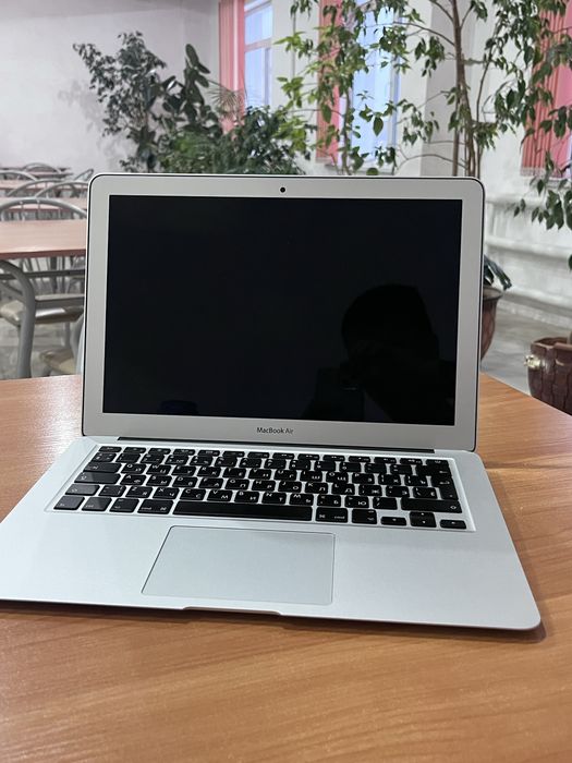 Macbook air 13 (2017) Monterey