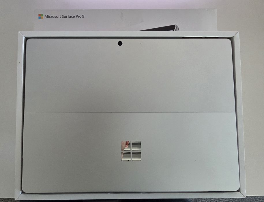 Tableta Microsoft Surface PRO 9 i7 12th, 16GB RAM, SSD 256GB