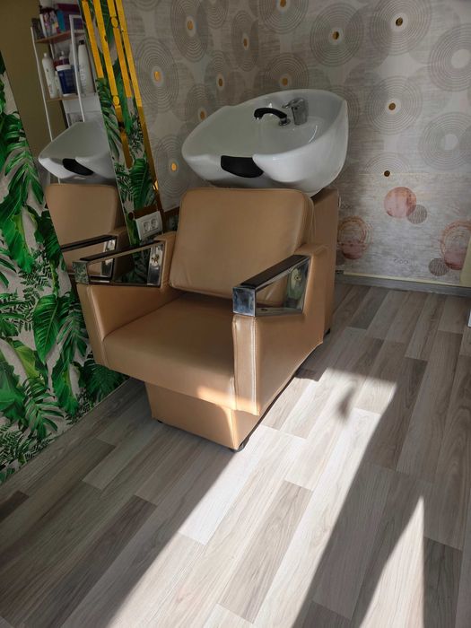 Vand scafa coafor in stare foarte buna.